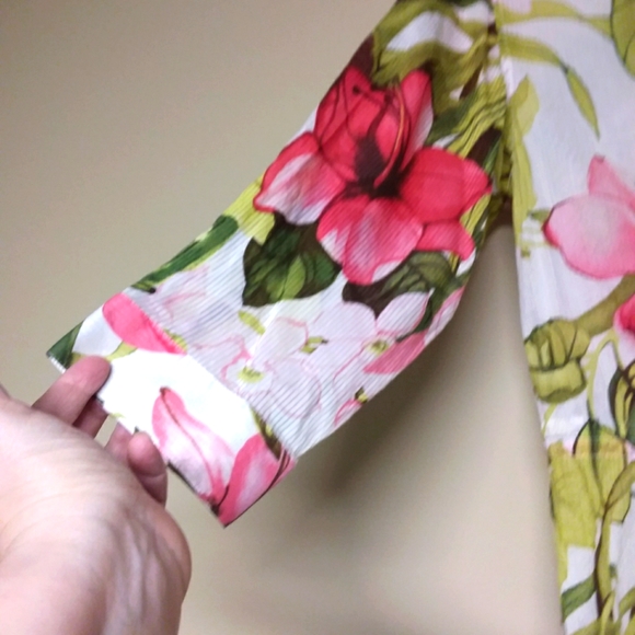 ⬇️Tommy Bahama belted tunic blouse/beach coverup - Picture 5 of 11